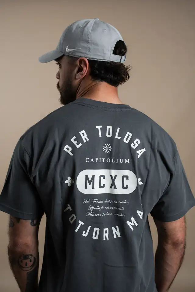 Romain Ntamack joueur du Stade Toulousain portant le maillot Capitolium