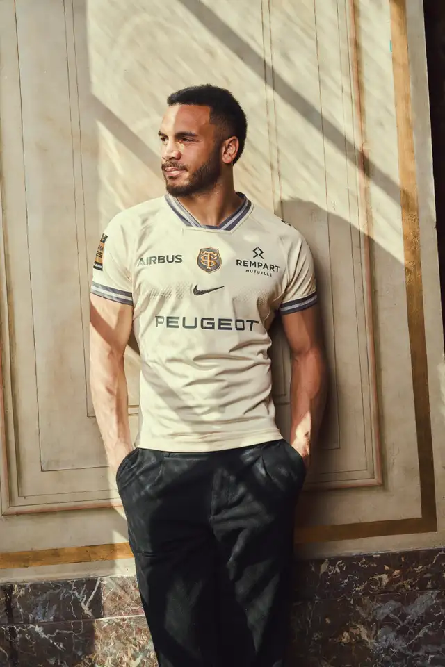 Matthis Lebel portant le maillot Capitolium